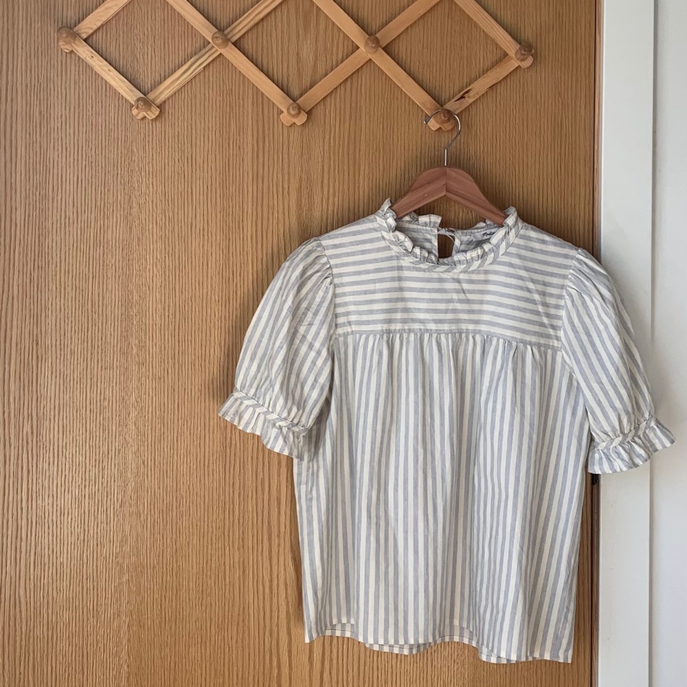 MADEWELL Ruffle-Neck Keyhole Top in Stripe